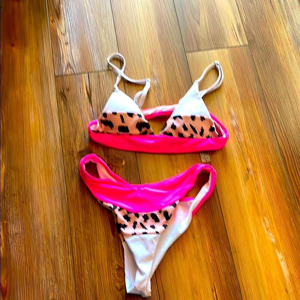 Get ready for summer with this adorable bikini
